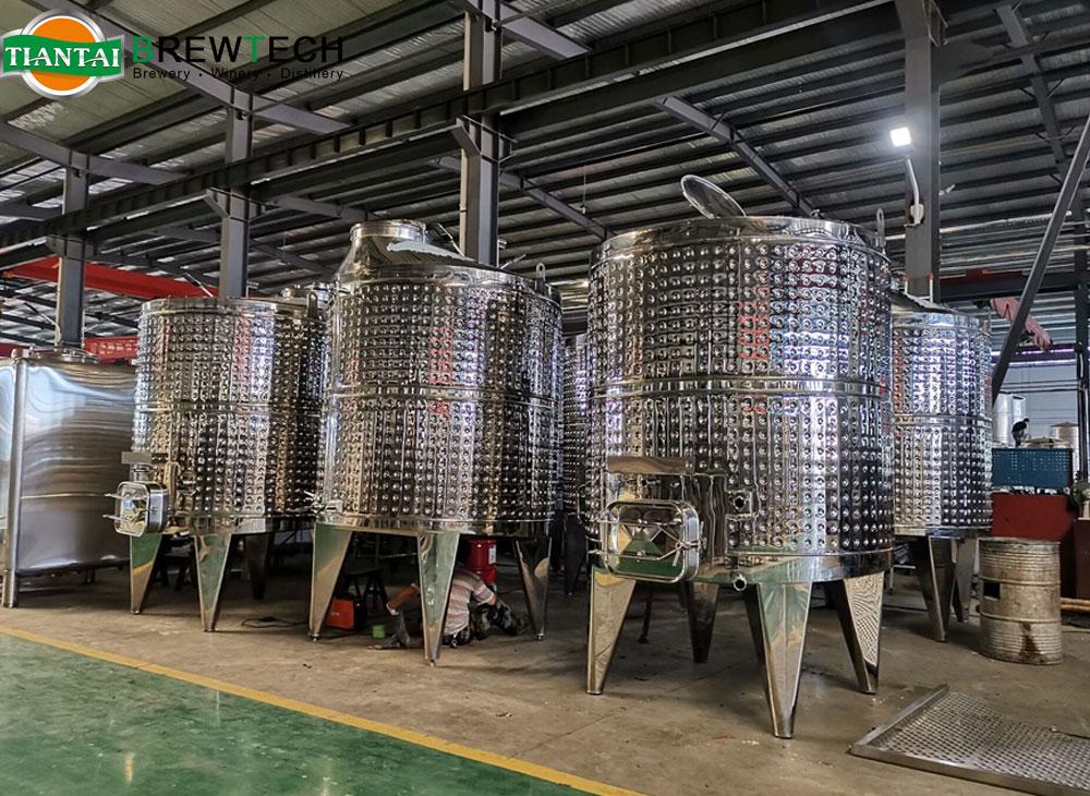 <b>3000L Large wine fermentation tank winery production equipment</b>